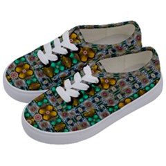 Rainbow Flowers And Decorative Peace Kids  Classic Low Top Sneakers