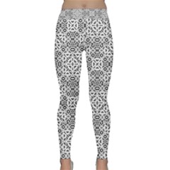 Black And White Oriental Ornate Classic Yoga Leggings by dflcprints