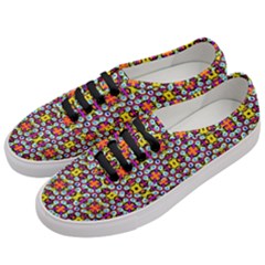 Pattern-28 Women s Classic Low Top Sneakers