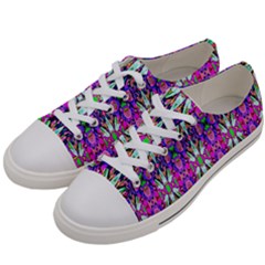 Pattern-32 Women s Low Top Canvas Sneakers