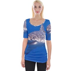 GREAT WHITE SHARK 5 Wide Neckline Tee