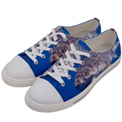 GREAT WHITE SHARK 5 Women s Low Top Canvas Sneakers