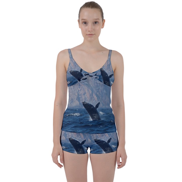 HUMPBACK 1 Tie Front Two Piece Tankini