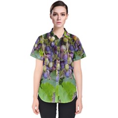 Grapes 2 Women s Short Sleeve Shirt