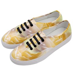 Beautiful Yellow Rose Women s Classic Low Top Sneakers