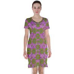 Paradise Flowers In Bohemic Floral Style Short Sleeve Nightdress