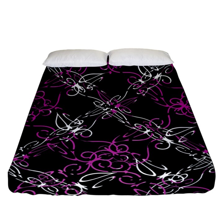 Dark Intersecting Lace Pattern Fitted Sheet (Queen Size)