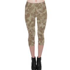 Camouflage Tarn Texture Pattern Capri Leggings  by Sapixe