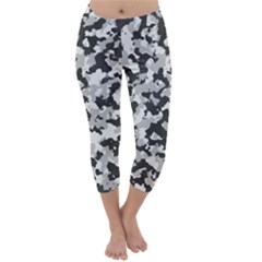 Camouflage Tarn Texture Pattern Capri Winter Leggings  by Sapixe