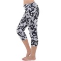 Camouflage Tarn Texture Pattern Capri Yoga Leggings View2