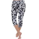 Camouflage Tarn Texture Pattern Capri Yoga Leggings View4