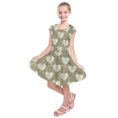 Hearts Motif Pattern Kids  Short Sleeve Dress by dflcprints