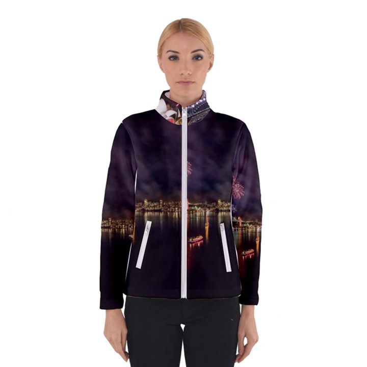 New Year’s Evein Sydney Australia Opera House Celebration Fireworks Winterwear