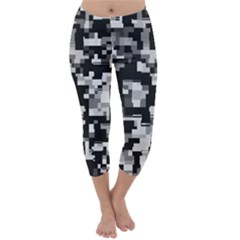 Noise Texture Graphics Generated Capri Winter Leggings 