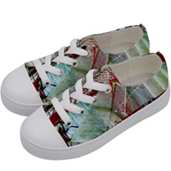 Hidden Strings Of Urity 10 Kids  Low Top Canvas Sneakers