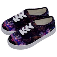 Singapore The Happy New Year Hotel Celebration Laser Light Fireworks Marina Bay Kids  Classic Low Top Sneakers by Sapixe