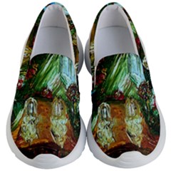 Royal Marine With Stone Lions Kid s Lightweight Slip Ons by bestdesignintheworld