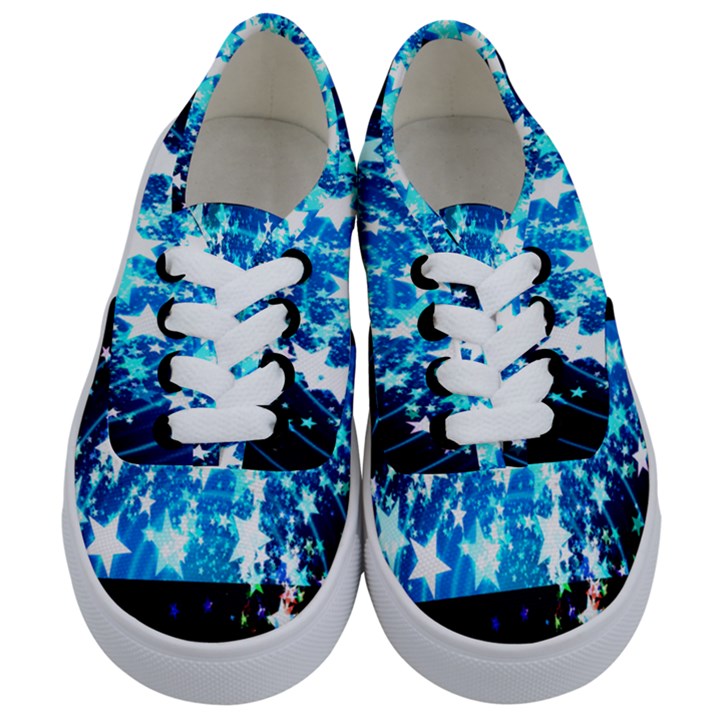 Star Abstract Background Pattern Kids  Classic Low Top Sneakers