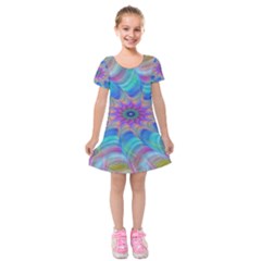 Fractal Curve Decor Twist Twirl Kids  Short Sleeve Velvet Dress by Sapixe