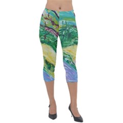 Yellow Boat And Coral Tree Lightweight Velour Capri Leggings 