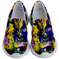 Yellow Roses 2 Kid s Lightweight Slip Ons