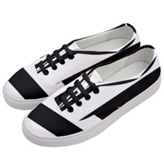 Black And White Striped Pattern Stripes Horizontal Women s Classic Low Top Sneakers