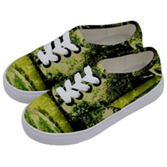 Lake Park 9 Kids  Classic Low Top Sneakers by bestdesignintheworld