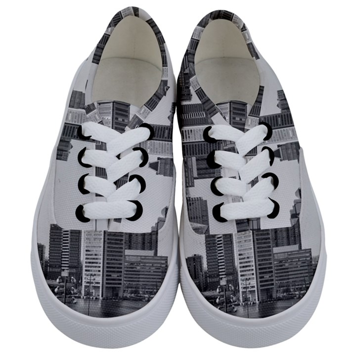 Architecture City Skyscraper Kids  Classic Low Top Sneakers