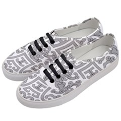 Chinese Traditional Pattern Women s Classic Low Top Sneakers by Nexatart