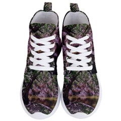 Hot Day In Dallas 31 Women s Lightweight High Top Sneakers