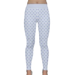 Alice Blue Quatrefoil In An English Country Garden Classic Yoga Leggings by PodArtist