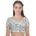 Pattern Motif Decor Velvet Short Sleeve Crop Top  View1