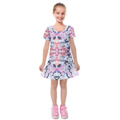 Elegant Japanese Inspired Floral Pattern  Kids  Short Sleeve Velvet Dress by flipstylezfashionsLLC