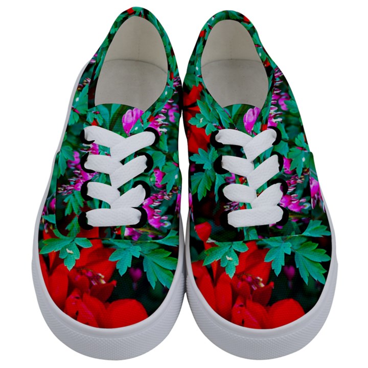 Bleeding Heart Flowers Kids  Classic Low Top Sneakers