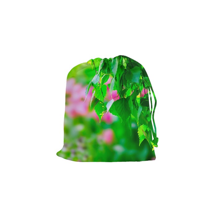 Green Birch Leaves, Pink Flowers Drawstring Pouches (Small) 