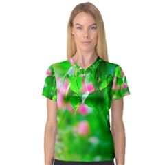 Green Birch Leaves, Pink Flowers V-Neck Sport Mesh Tee