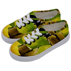 Tomtit Bird Dressed To The Season Kids  Classic Low Top Sneakers by FunnyCow