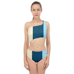 Flat Angle Spliced Up Two Piece Swimsuit