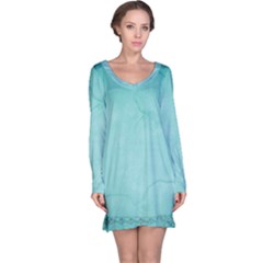 Wall 2507628 960 720 Long Sleeve Nightdress