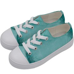 Wall 2507628 960 720 Kids  Low Top Canvas Sneakers