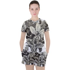 Flowers 1776483 1920 Women s Tee And Shorts Set