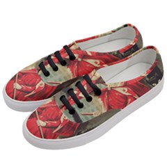 Haloweencard3 Women s Classic Low Top Sneakers