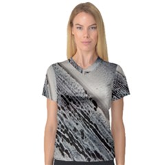 Black And White V-neck Sport Mesh Tee