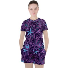 Stamping Pattern Leaves Drawing Women s Tee And Shorts Set