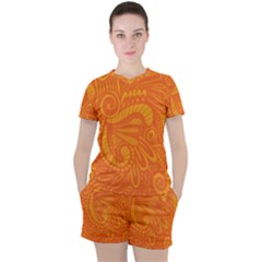 001 2 Women s Tee And Shorts Set