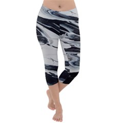 Space Drift 2 Lightweight Velour Capri Yoga Leggings