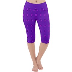 Bold Geometric Purple Circles Lightweight Velour Cropped Yoga Leggings