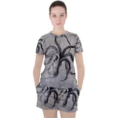 Vintage Octopus  Women s Tee And Shorts Set