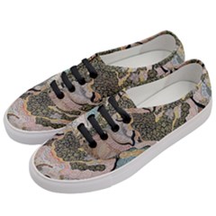 Lizard Volcano Women s Classic Low Top Sneakers by chellerayartisans