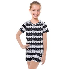 Black And White Halloween Nightmare Stripes Kids  Mesh Tee And Shorts Set